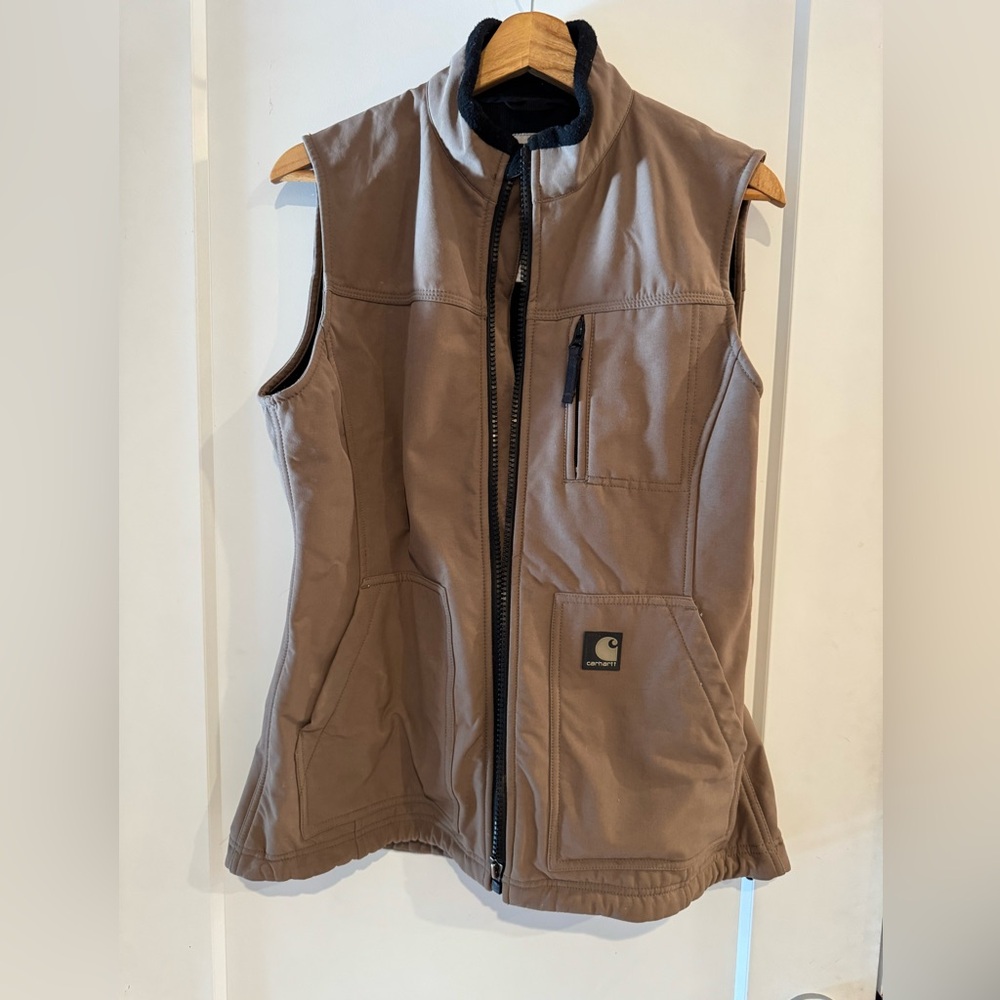 Zip front insulated carhartt vest